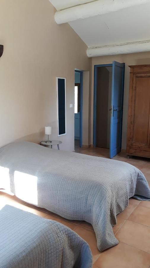 Le Mas Des Vergers Salon-de-Provence Exteriér fotografie